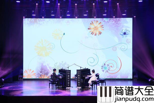 穆利尔钢琴助力“2019点亮中国”全国青少年儿童春节联欢晚会