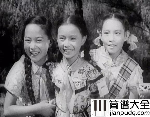 让我们荡起双桨五线谱_一起追忆最美好的时光,它的名字叫童年