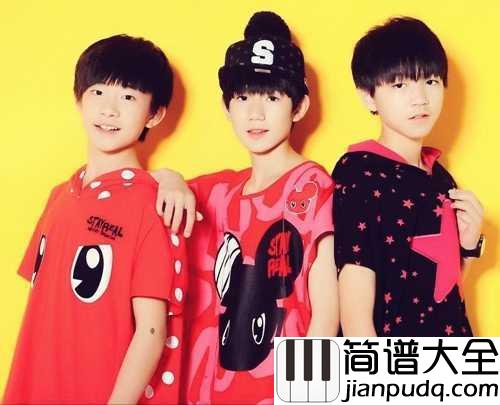 简谱萤火_TFBOYS夏夜森林、萤火虫、遥远银河