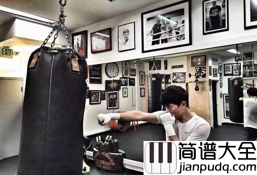 逆战吉他谱_张杰_不管遇到什么事都要怀着向前的方向