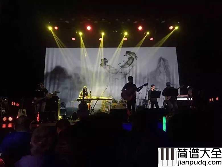 追梦的路不会孤独吉他谱_小海_追梦的人啊,路途再远,也不会孤独
