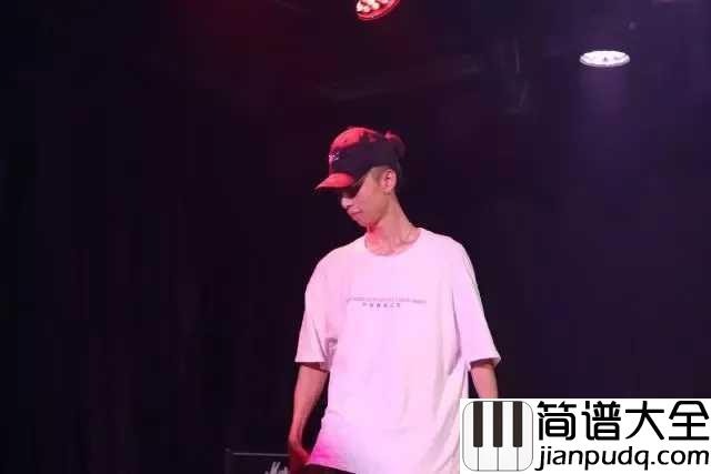 买条街吉他谱_唐老师/Wya乌鸦_亲爱的,只要你乖给你买条gai,爱不爱你不用你去猜