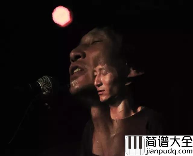 流氓吉他谱_万晓利_他说我是个流氓__到底谁流氓